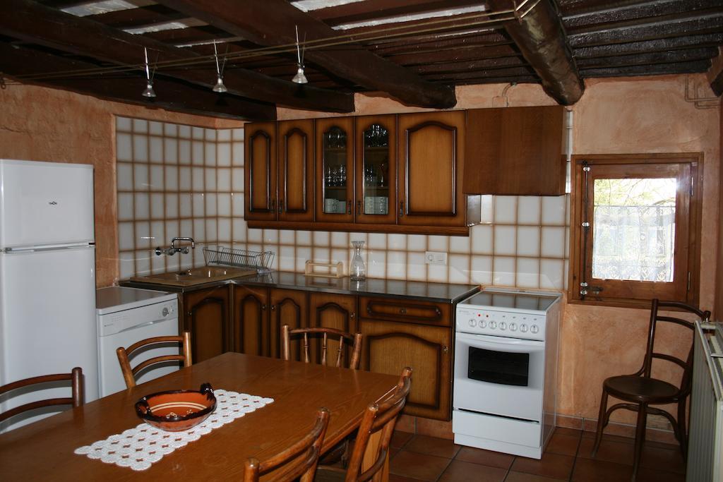 Cal Cisteller Villa Gironella Phòng bức ảnh